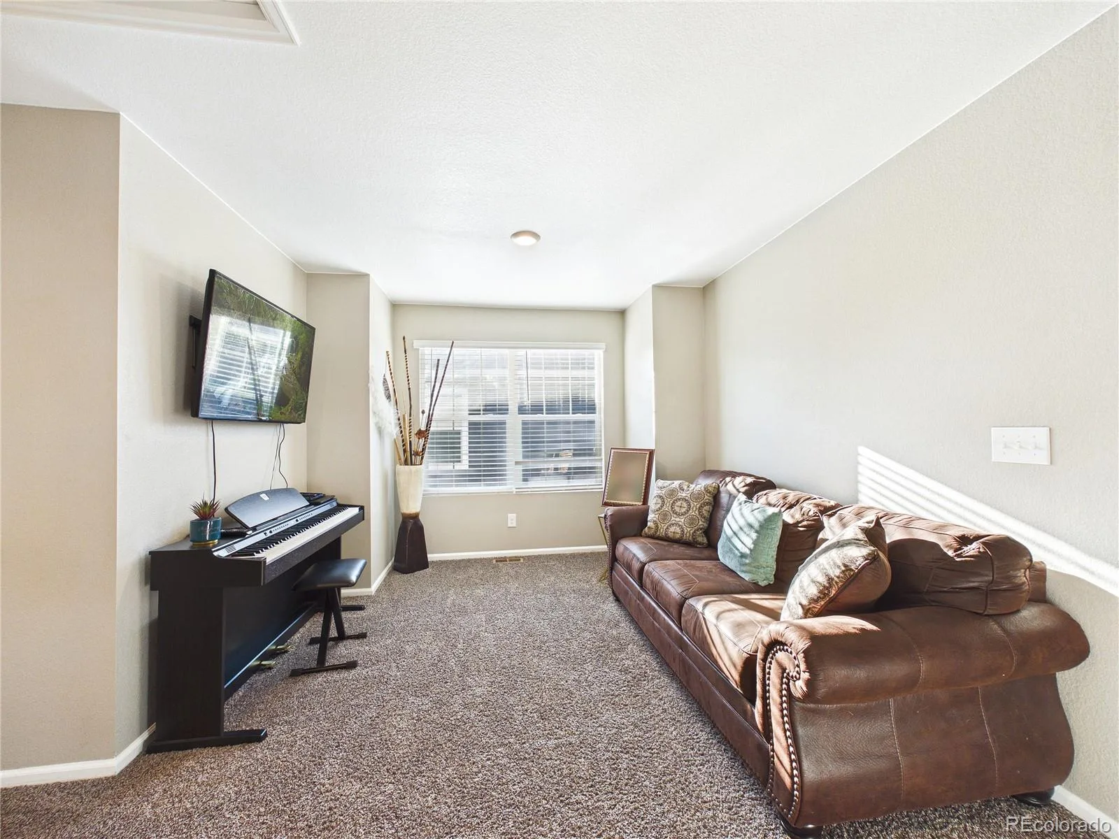 19918 E 62nd Avenue Aurora CO 80019 | MLS #REC4486139 09242026015552 1600 17