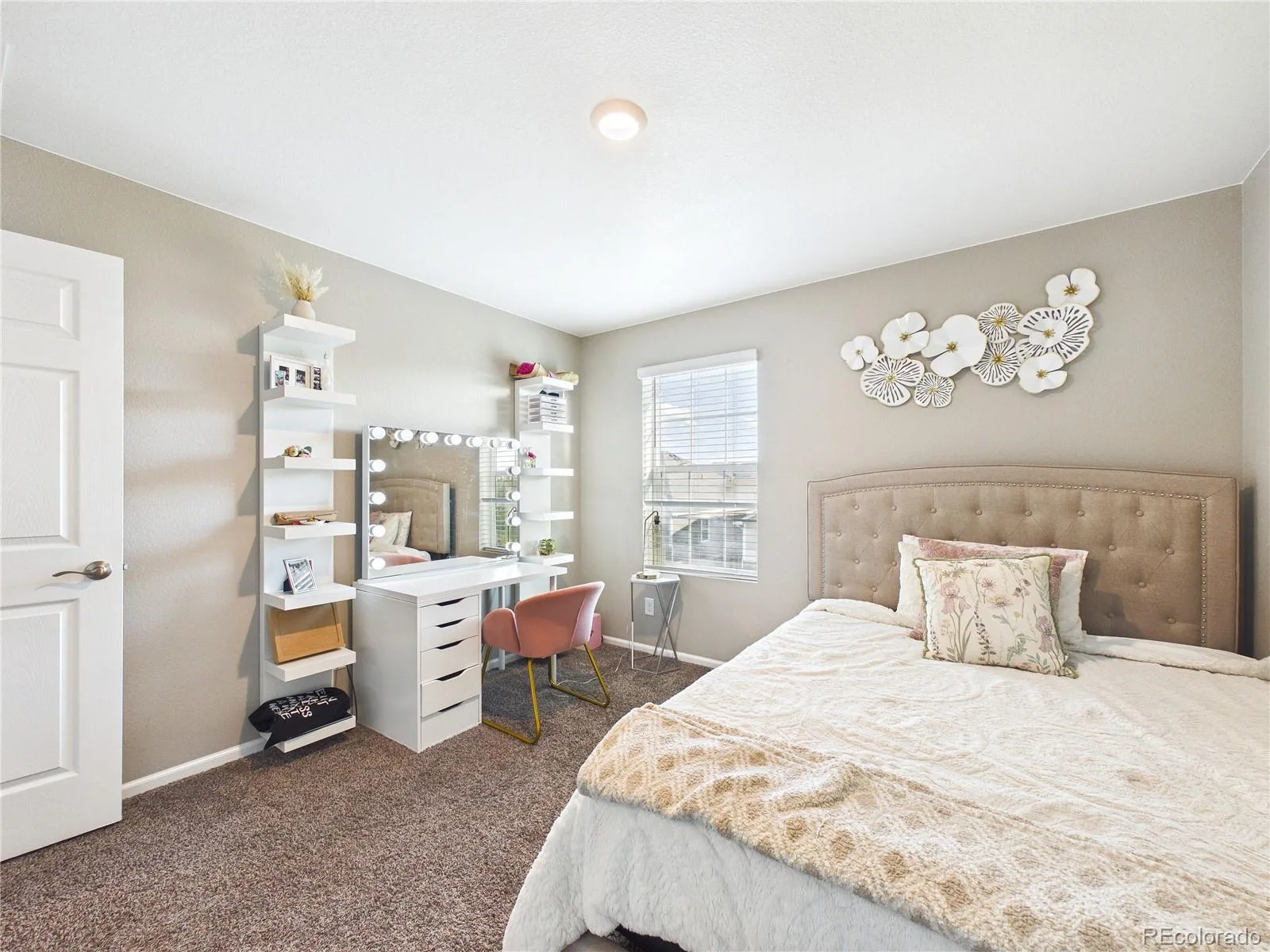 19918 E 62nd Avenue Aurora CO 80019 | MLS #REC4486139 09242026015552 1600 29
