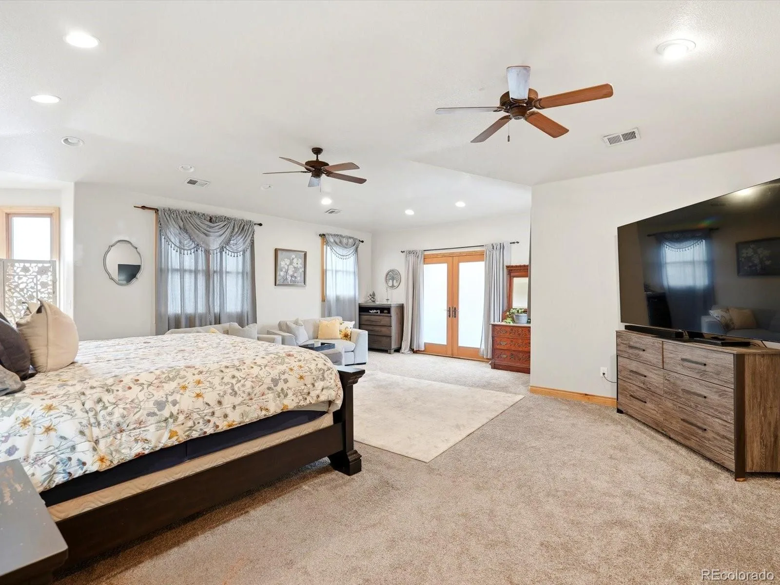 10215 W Wesley Drive Denver CO 80227 | MLS #REC4487149 08202026234449 1600 25