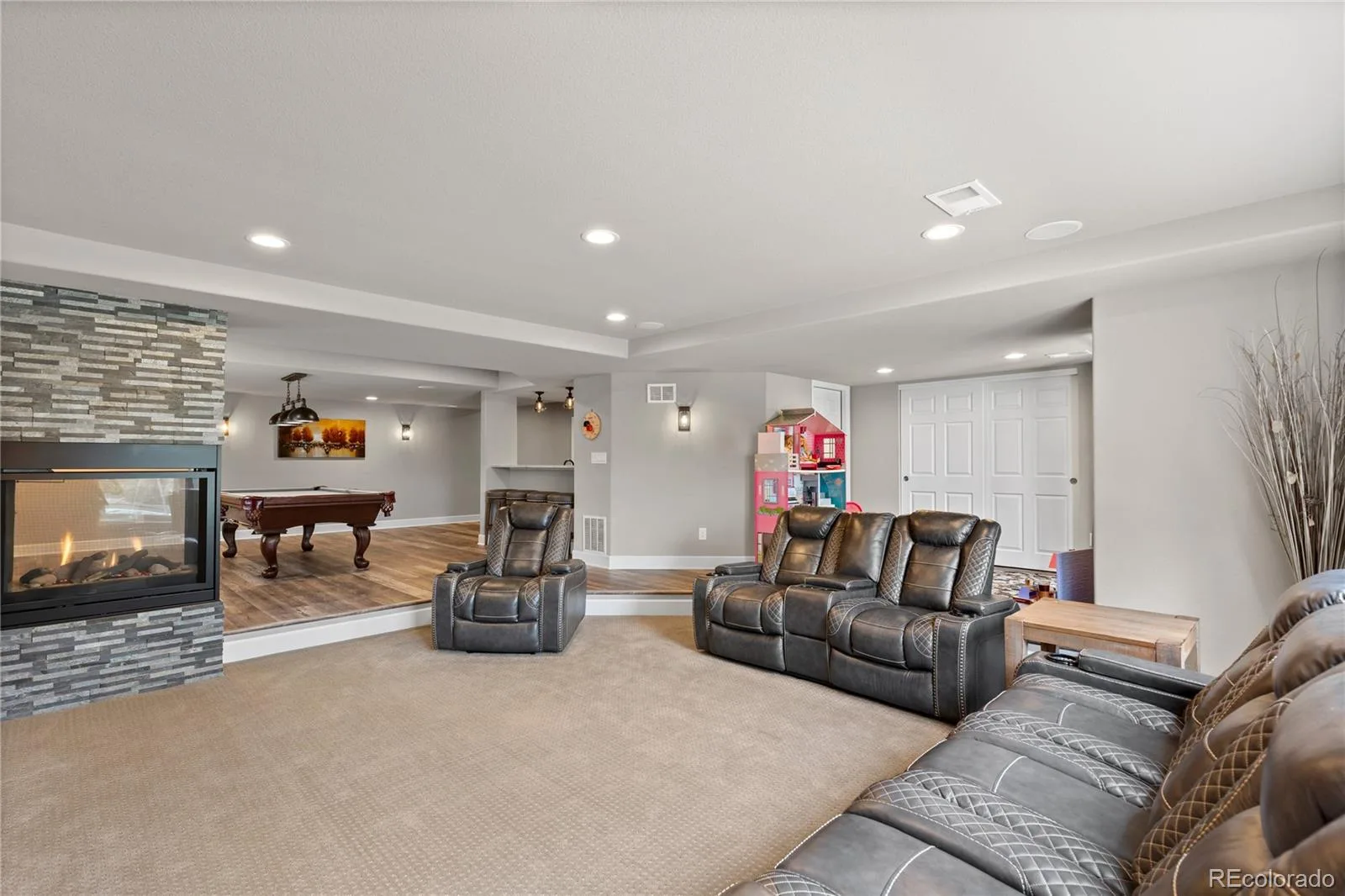 529 Rita Place Castle Pines CO 80108 MLS #REC4487205 06122026173832 1600 40