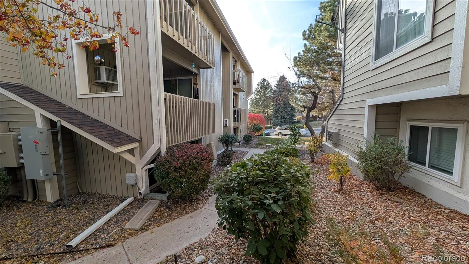 4062 S Atchison Way #101 Aurora CO 80014 MLS #REC4487360 05282026014749 1600 8