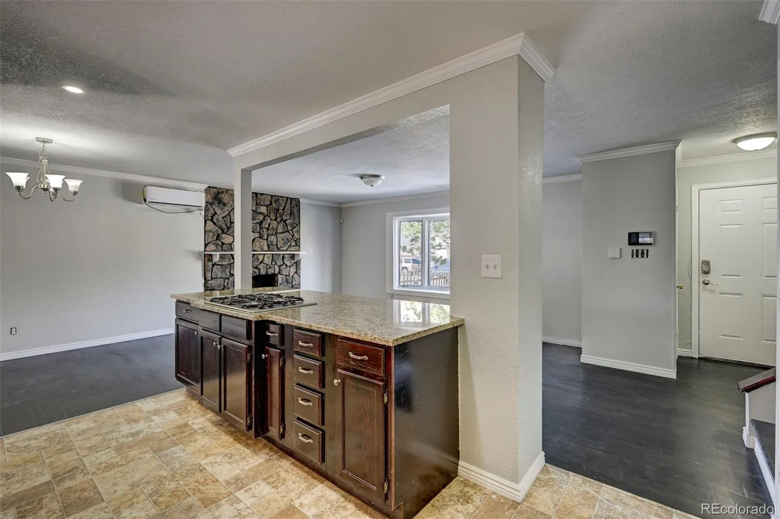 900 Evanston Street Aurora CO 80011 MLS #REC4488010 05122026160759 1600 9