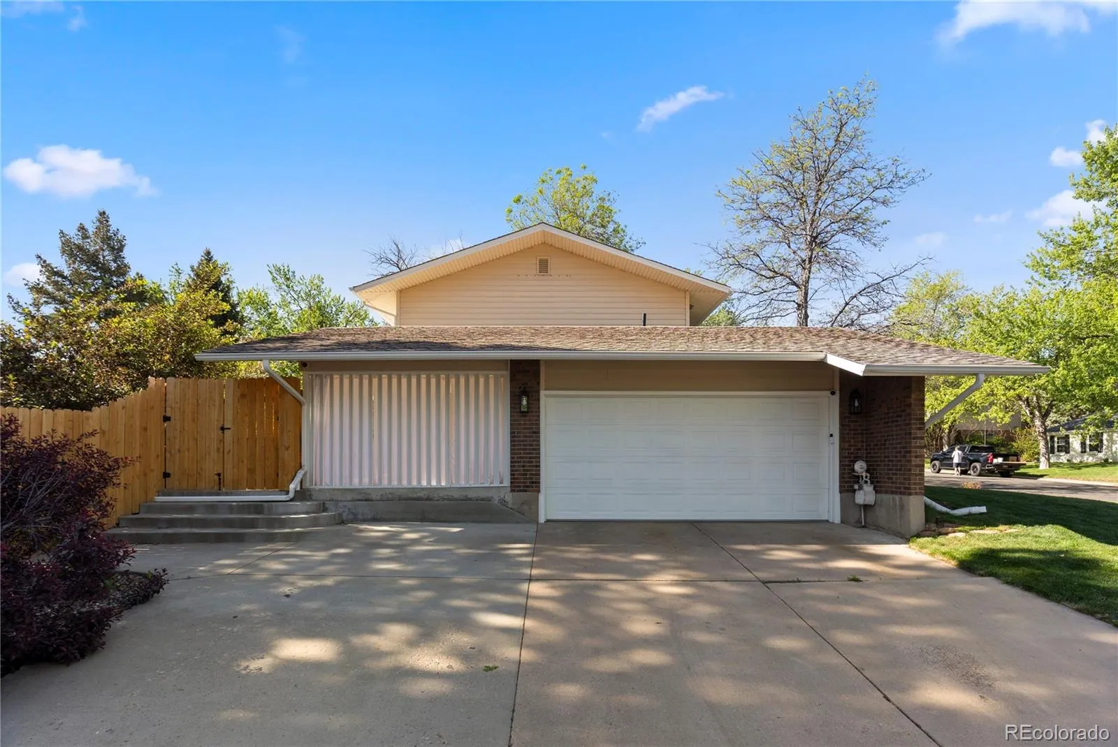 6852 S Spotswood Street Littleton CO 80120 MLS #REC4488015 05142026230451 1600 41