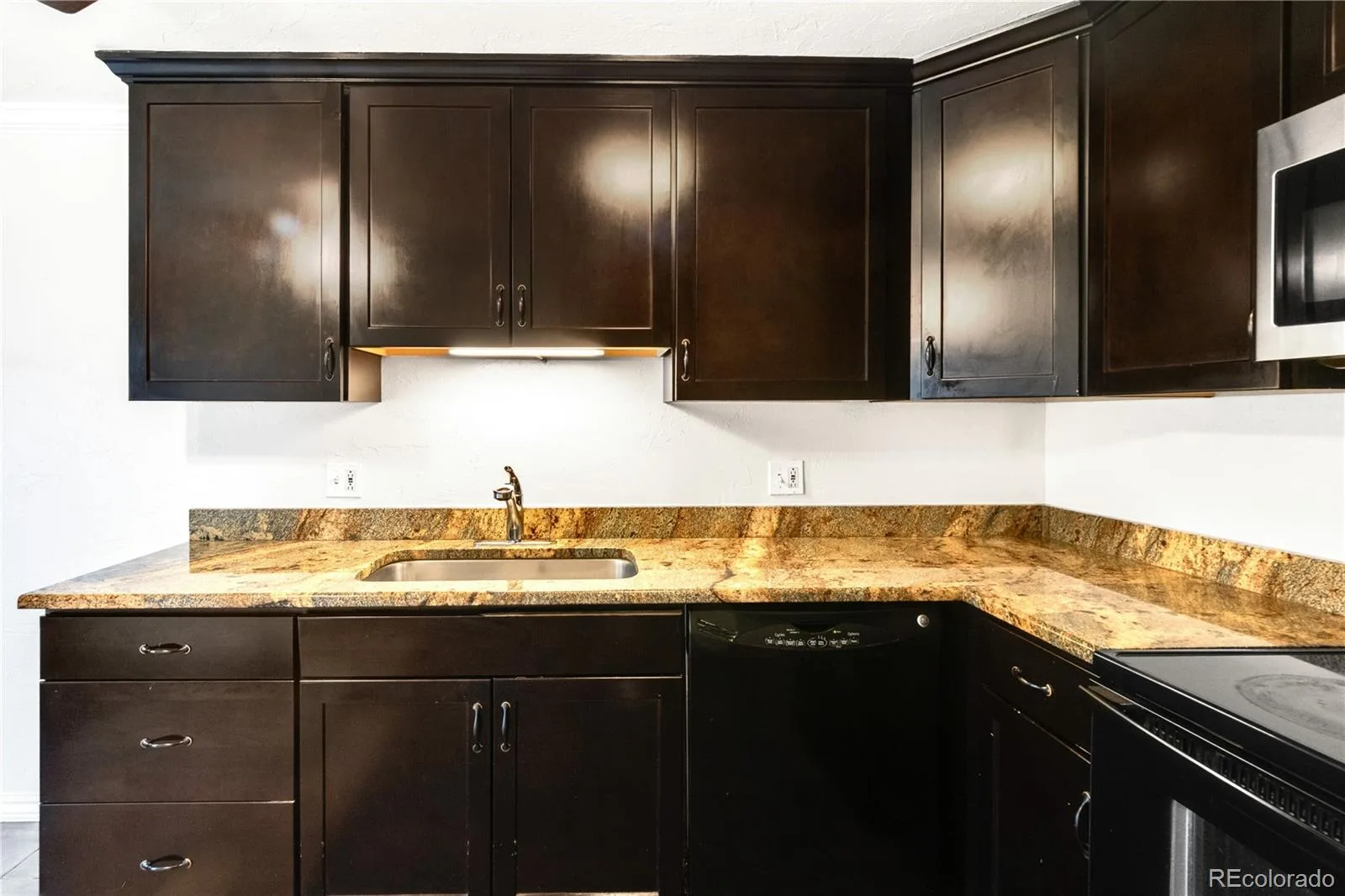 6427 W 11th Avenue #5 Denver CO 80214 | MLS #REC4491433 08212026201307 1600 5