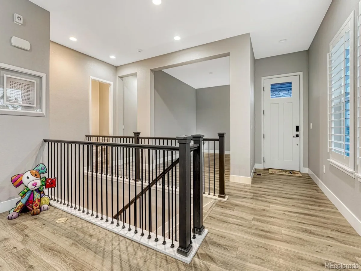 2083 Rim Ridge Drive Castle Rock CO 80108 | MLS #REC4493503 08262026180600 1200 3
