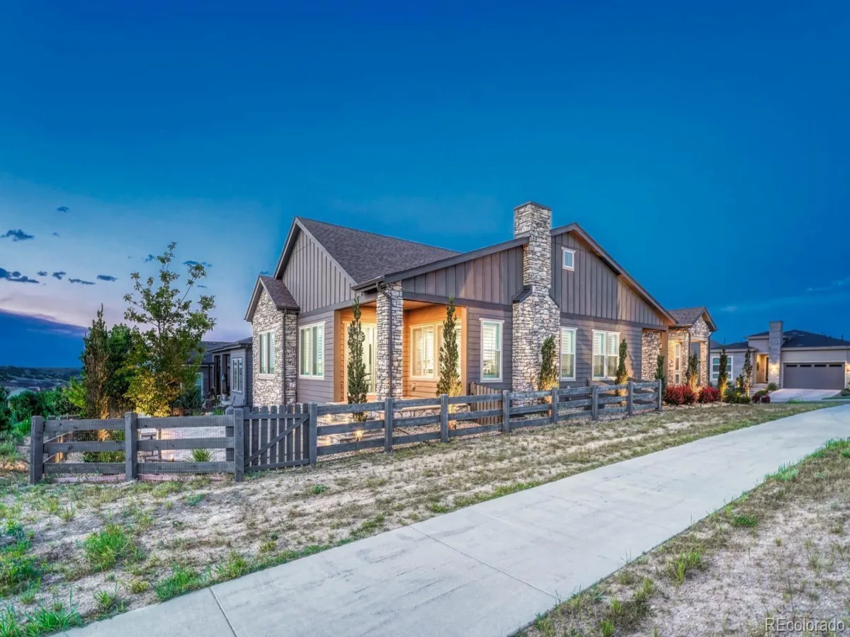2083 Rim Ridge Drive Castle Rock CO 80108 | MLS #REC4493503 08262026180600 1200 34