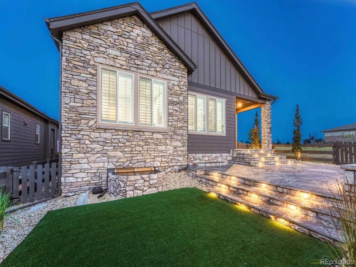 2083 Rim Ridge Drive Castle Rock CO 80108 | MLS #REC4493503 08262026180600 1200 39
