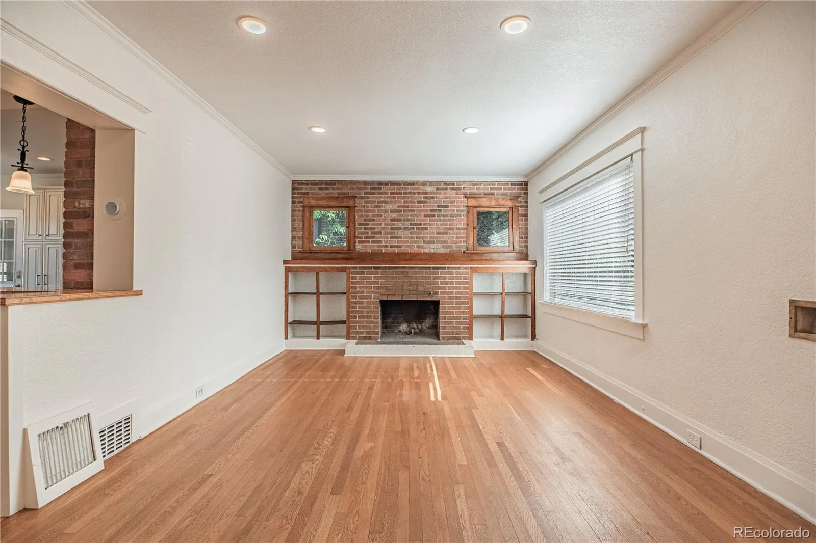 612 Harrison Street Denver CO 80206 | MLS #REC4494918 07152026200613 1600 7
