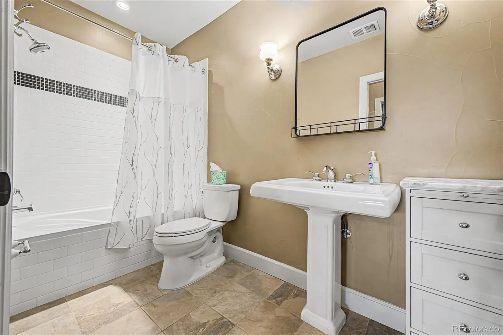 12767 Grizzly Drive Littleton CO 80127 | MLS #REC4495920 08202026132405 1600 34