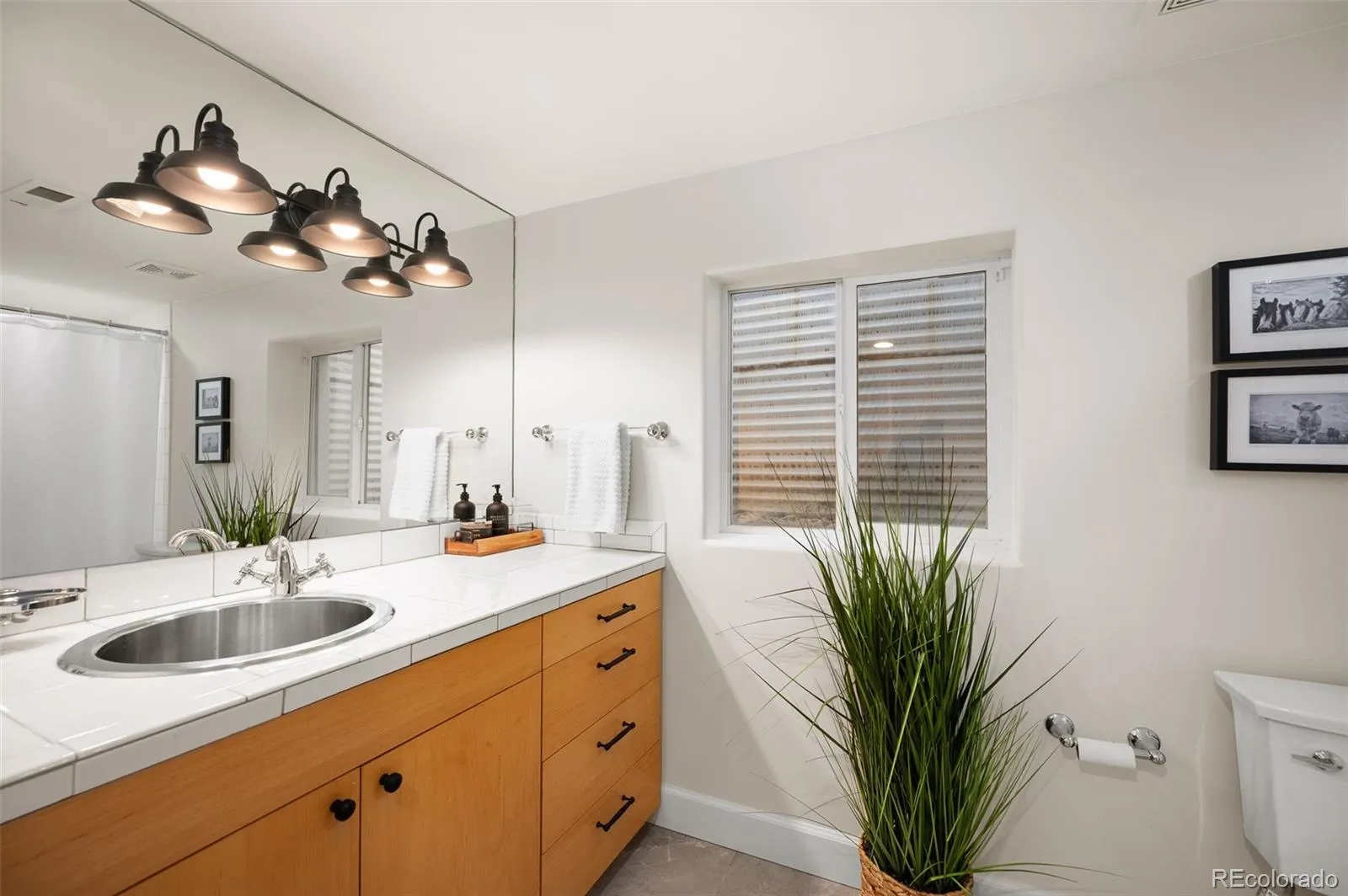 559 Jackson Street Denver CO 80206 MLS #REC4496209 04282026201952 1600 30