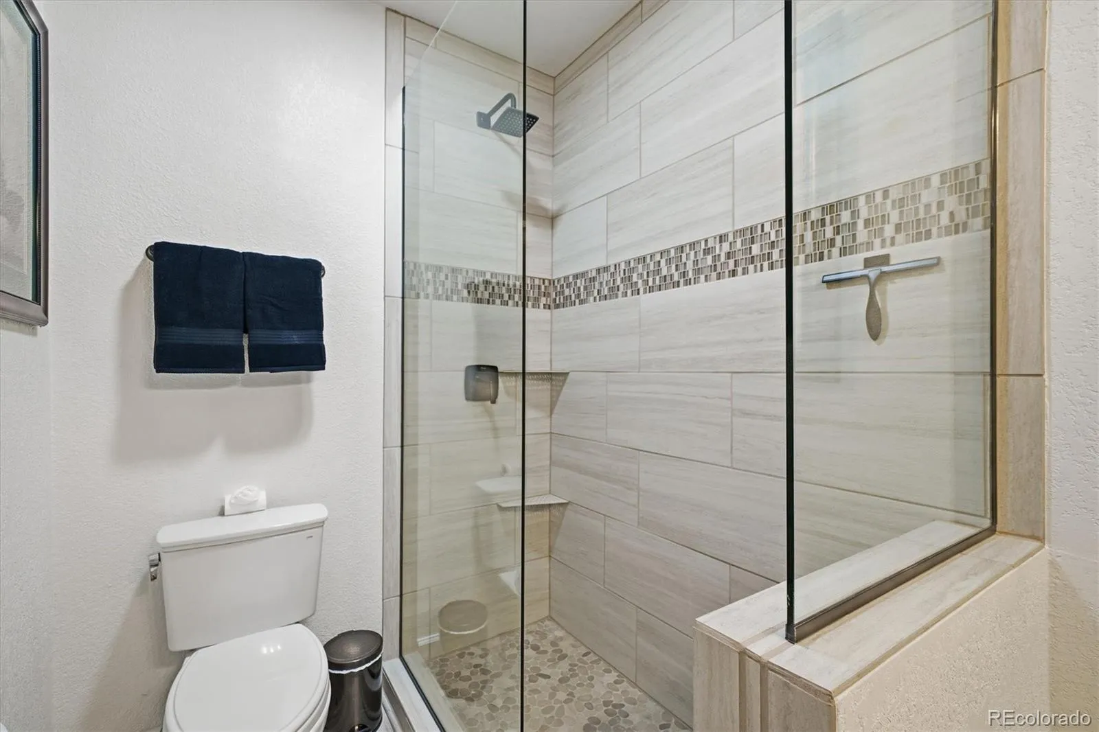 27046 E Irish Avenue Aurora CO 80016 MLS #REC4497319 05182026181844 1600 35