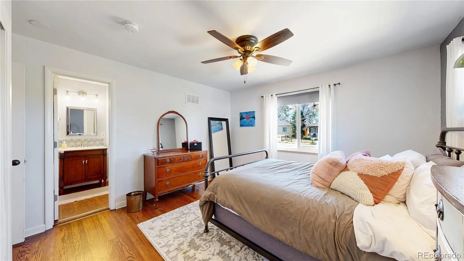 04162026151839 1600 21