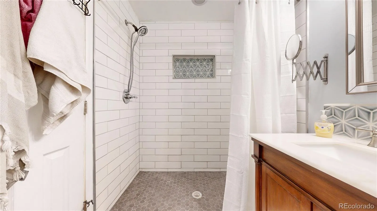 04162026151839 1600 23