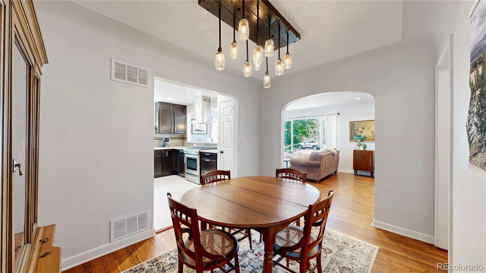 04162026151839 1600 8