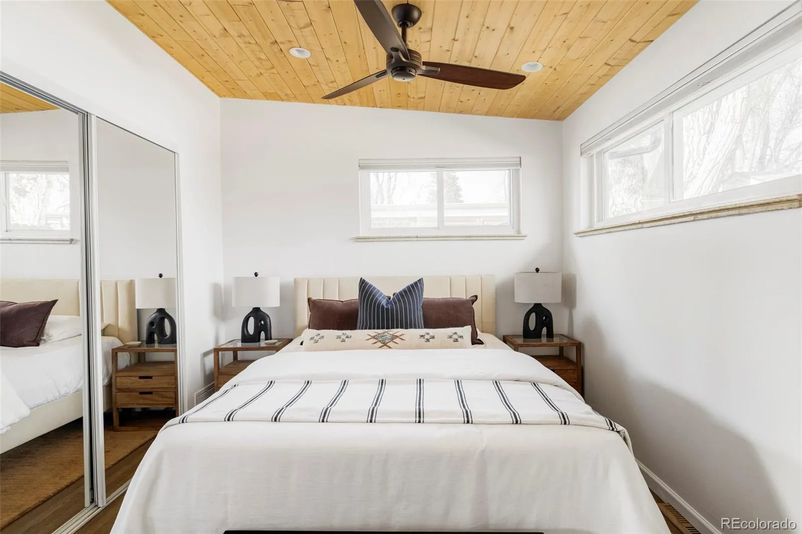 04102026152400 1600 14