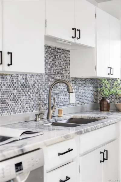 04102026152400 800 10