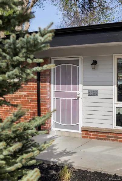 04102026152400 800 28