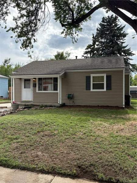 3261 S Humboldt Street Englewood CO 80113 MLS #REC4502069 06022026231207 800 4