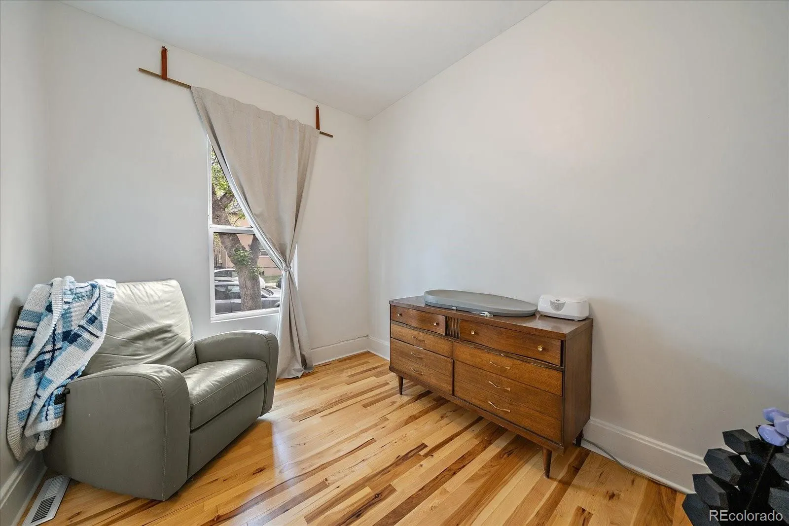 217 E Cedar Avenue Denver CO 80209 MLS #REC4503099 05252026144906 1600 11