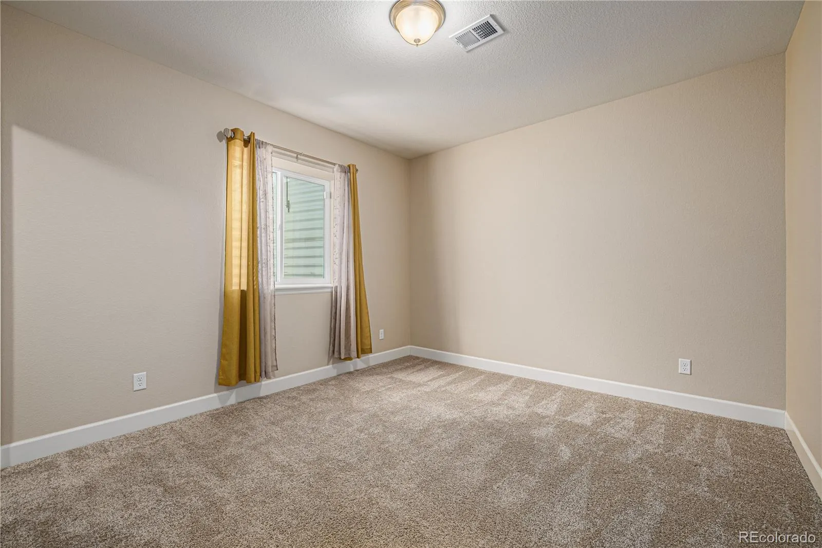 7159 S Riverwood Way Aurora CO 80016 MLS #REC4503840 05202026231934 1600 15