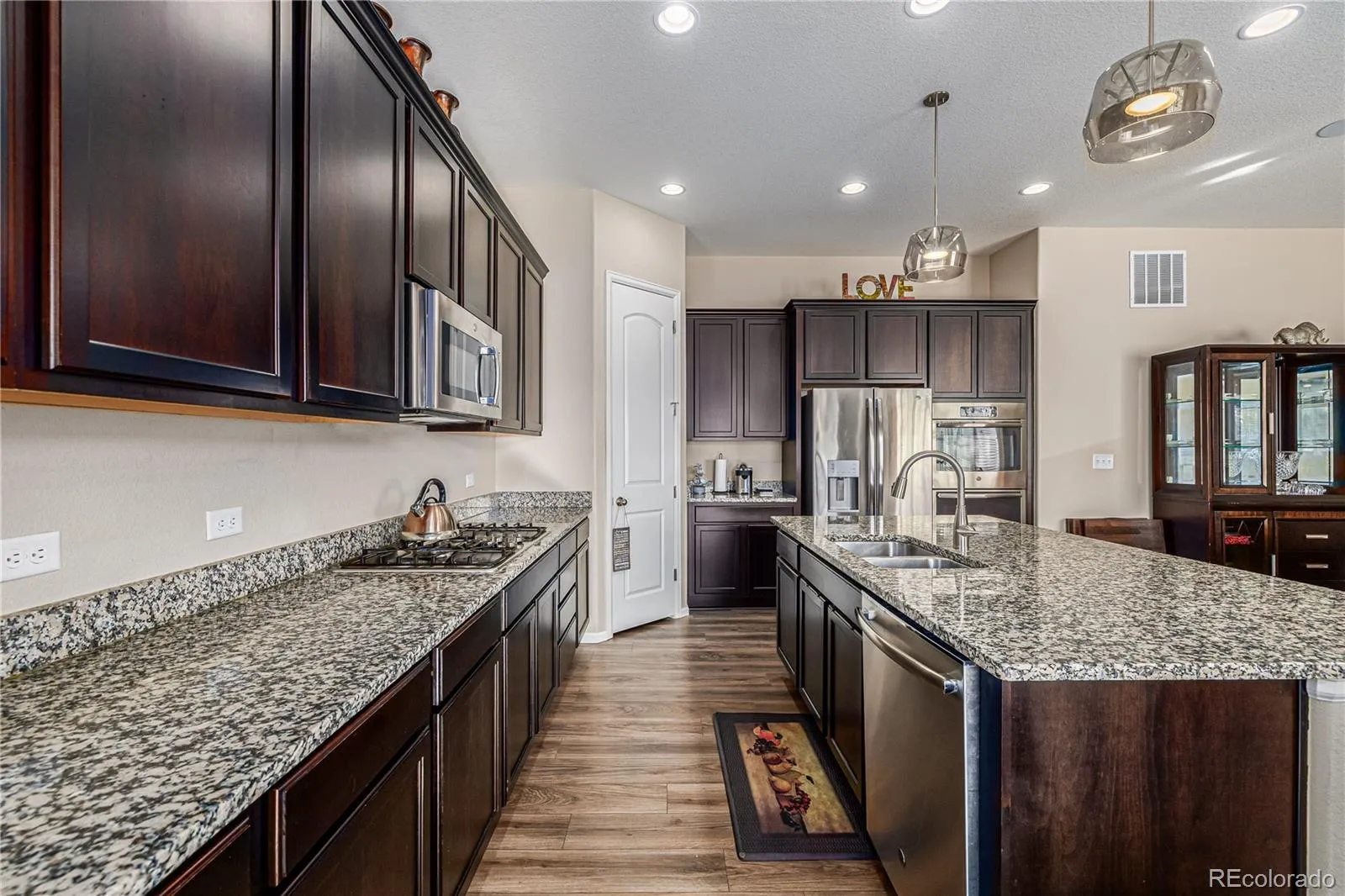 7159 S Riverwood Way Aurora CO 80016 MLS #REC4503840 05202026231934 1600 7