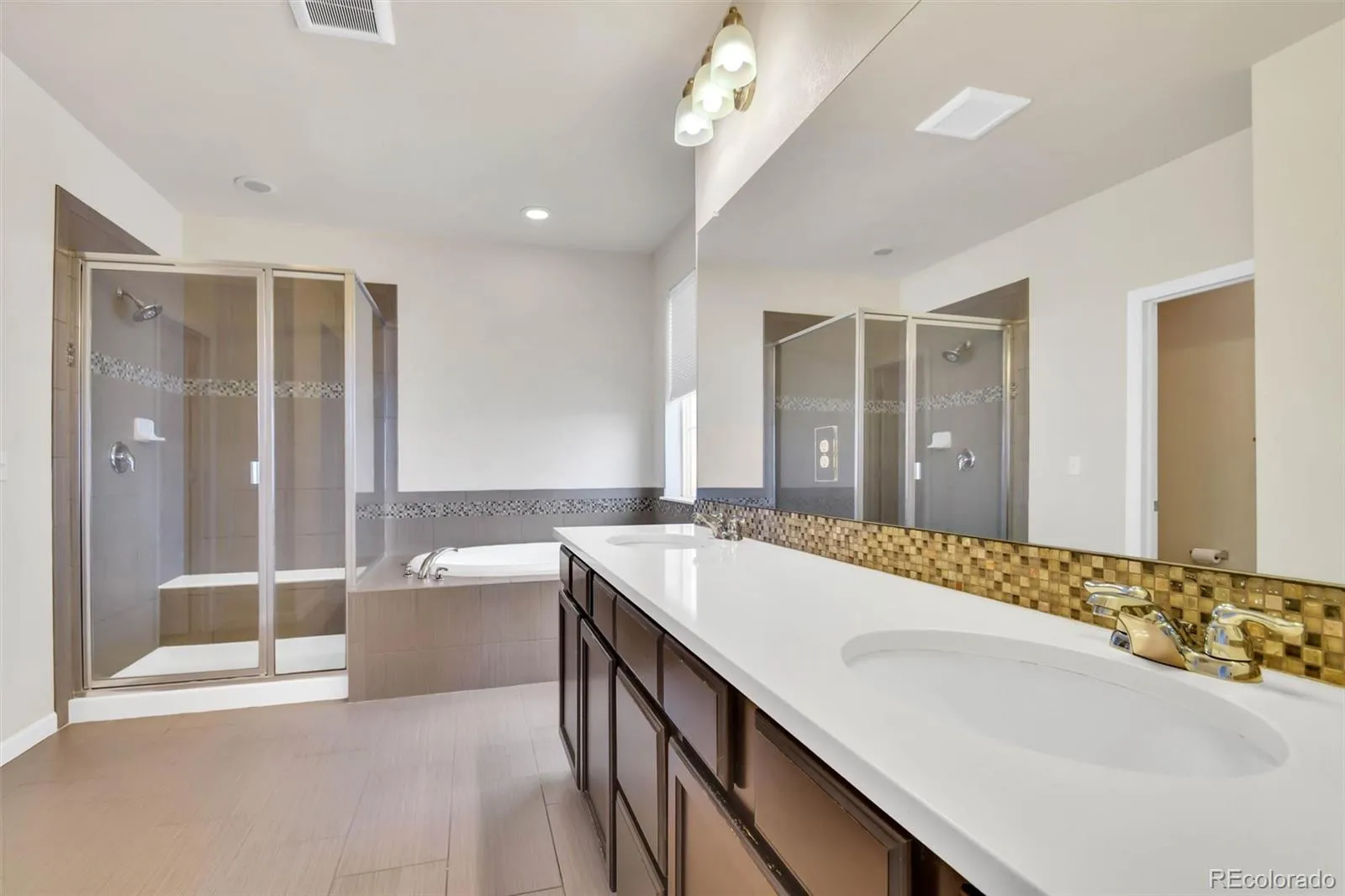 9556 Juniper Way Arvada CO 80007 MLS #REC4504100 05162026040643 1600 37