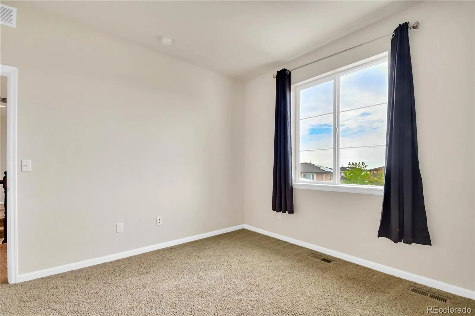 9556 Juniper Way Arvada CO 80007 MLS #REC4504100 05162026040643 1600 40