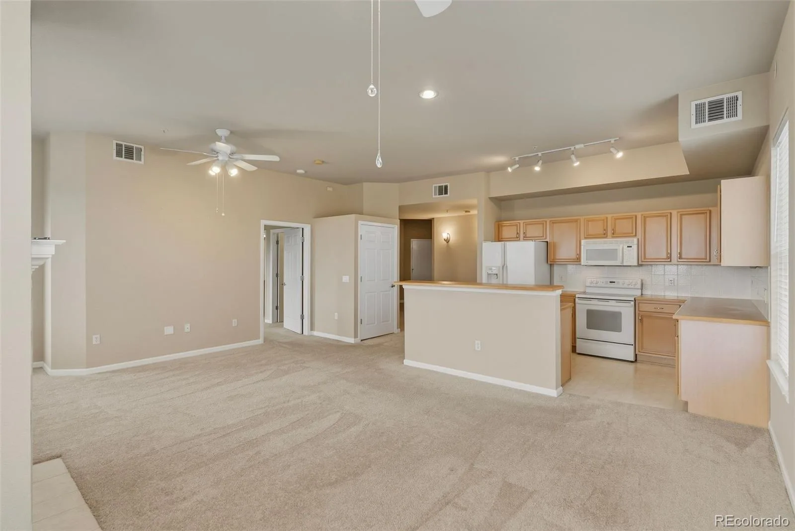 15475 Andrews Drive #412 Denver CO 80239 | MLS #REC4506736 08152026184353 1600 4