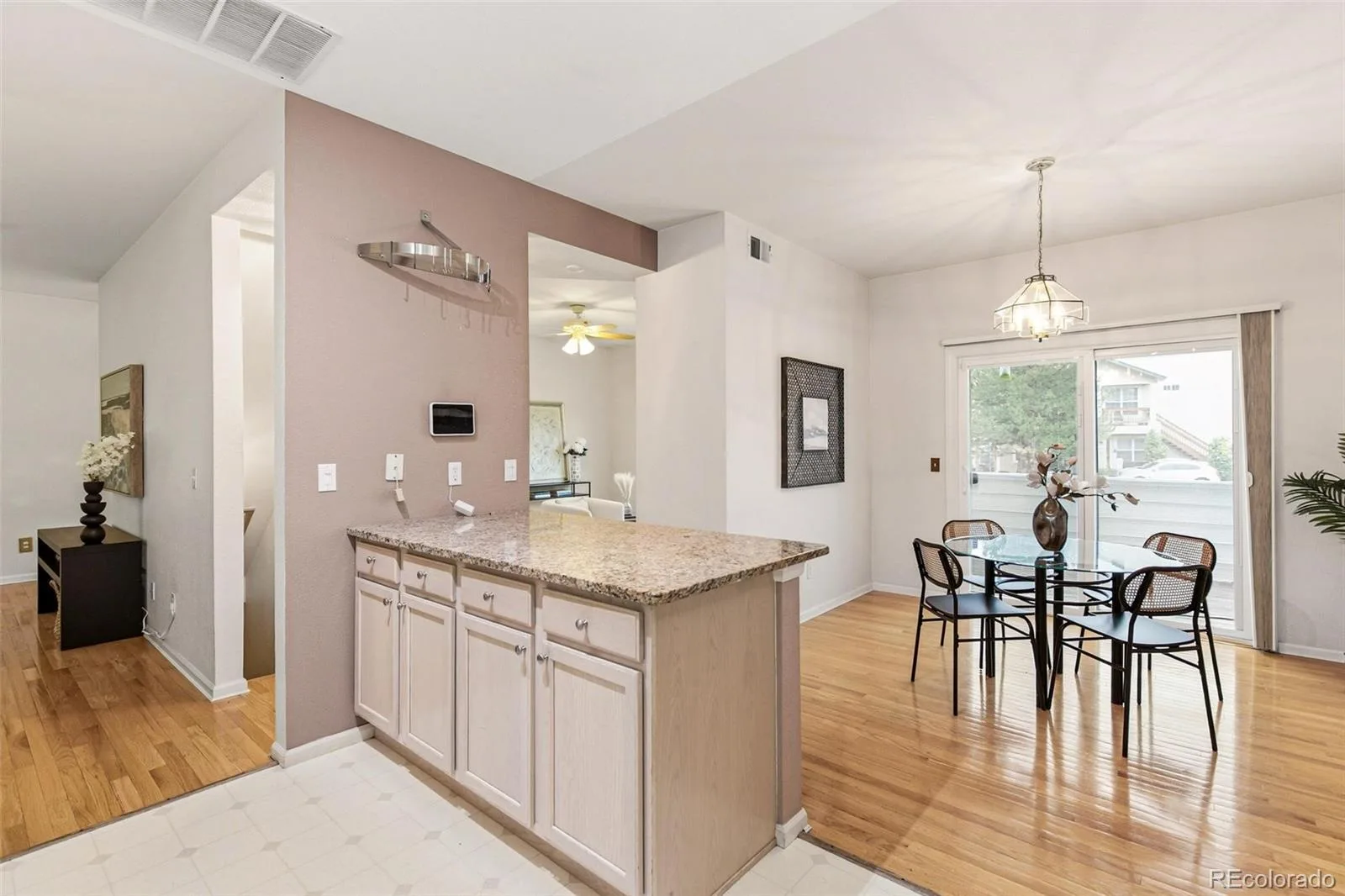4003 S Carson Street #B Aurora CO 80014 MLS #REC4508351 06012026225910 1600 10