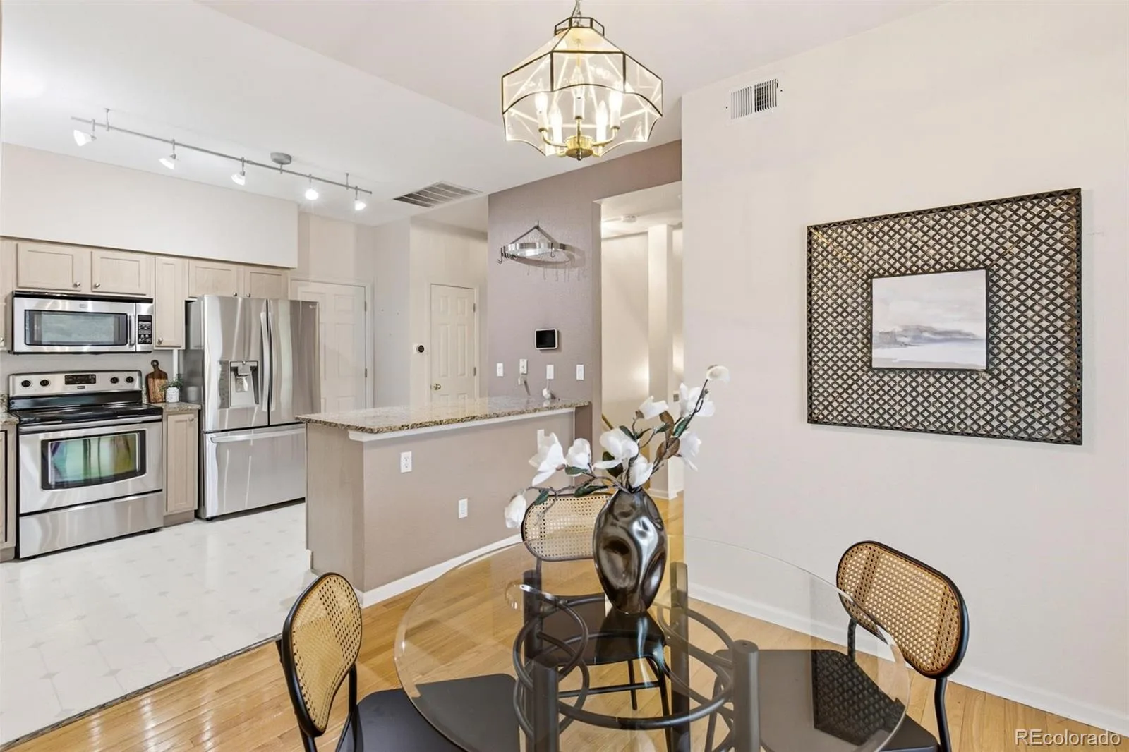 4003 S Carson Street #B Aurora CO 80014 MLS #REC4508351 06012026225910 1600 11