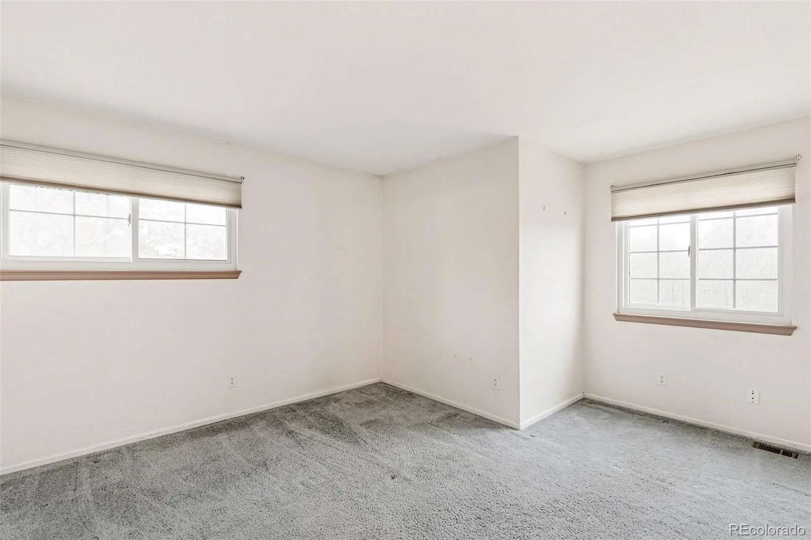 4003 S Carson Street #B Aurora CO 80014 MLS #REC4508351 06012026225910 1600 20