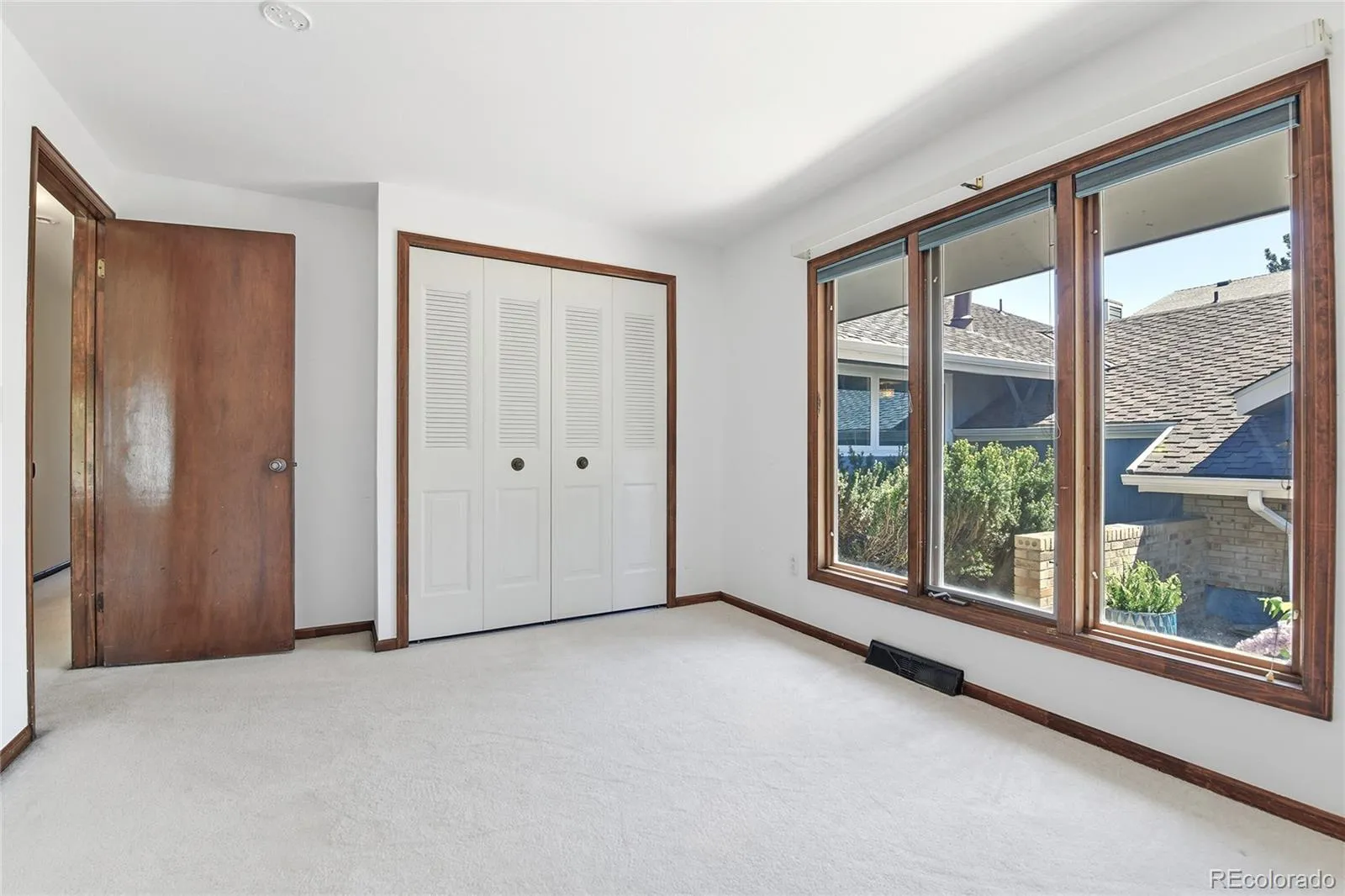 04172026004252 1600 30