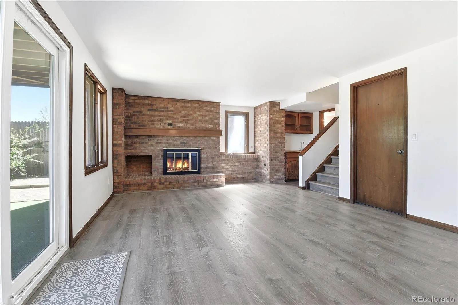 04172026004252 1600 33