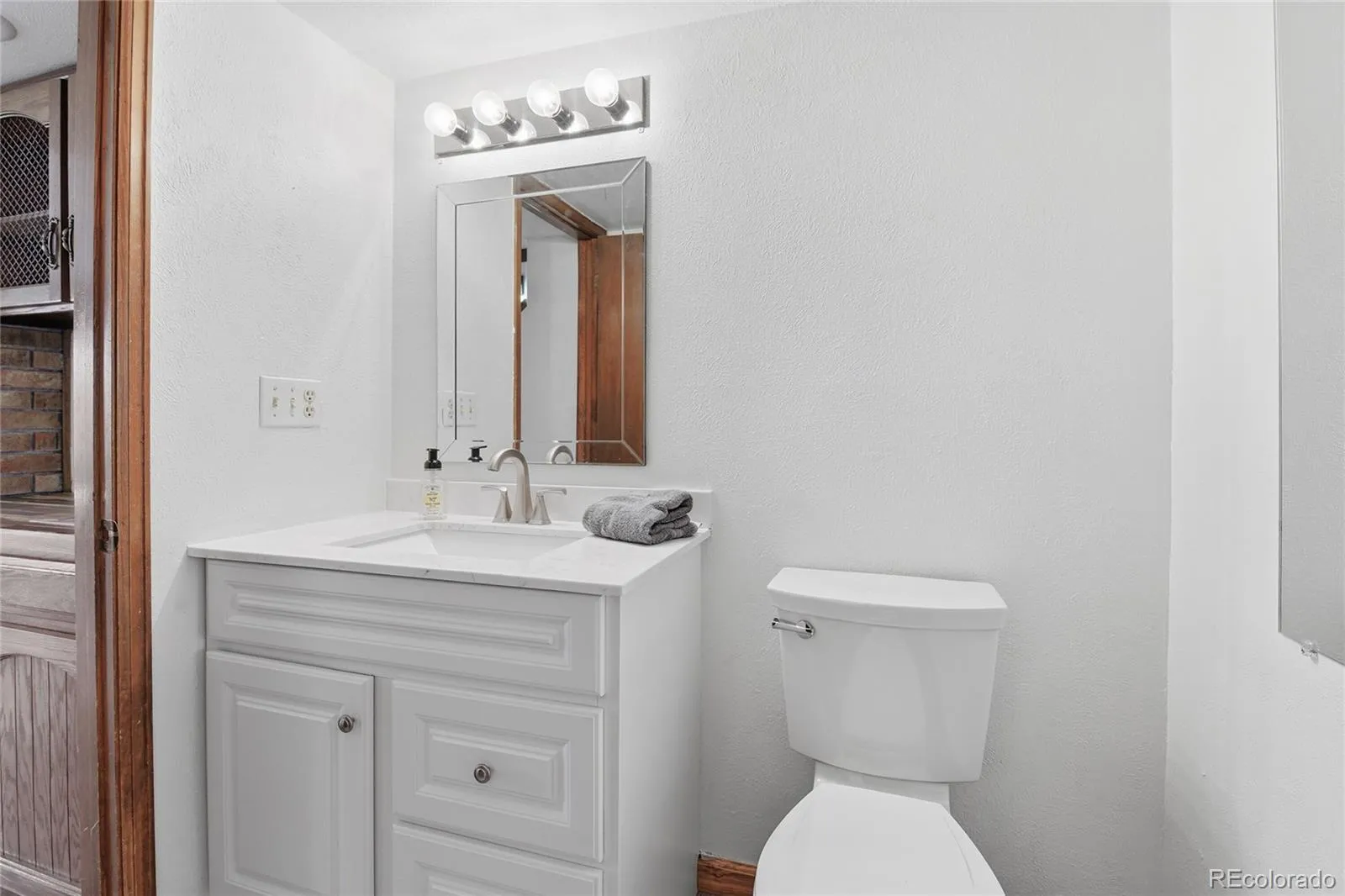 04172026004252 1600 35