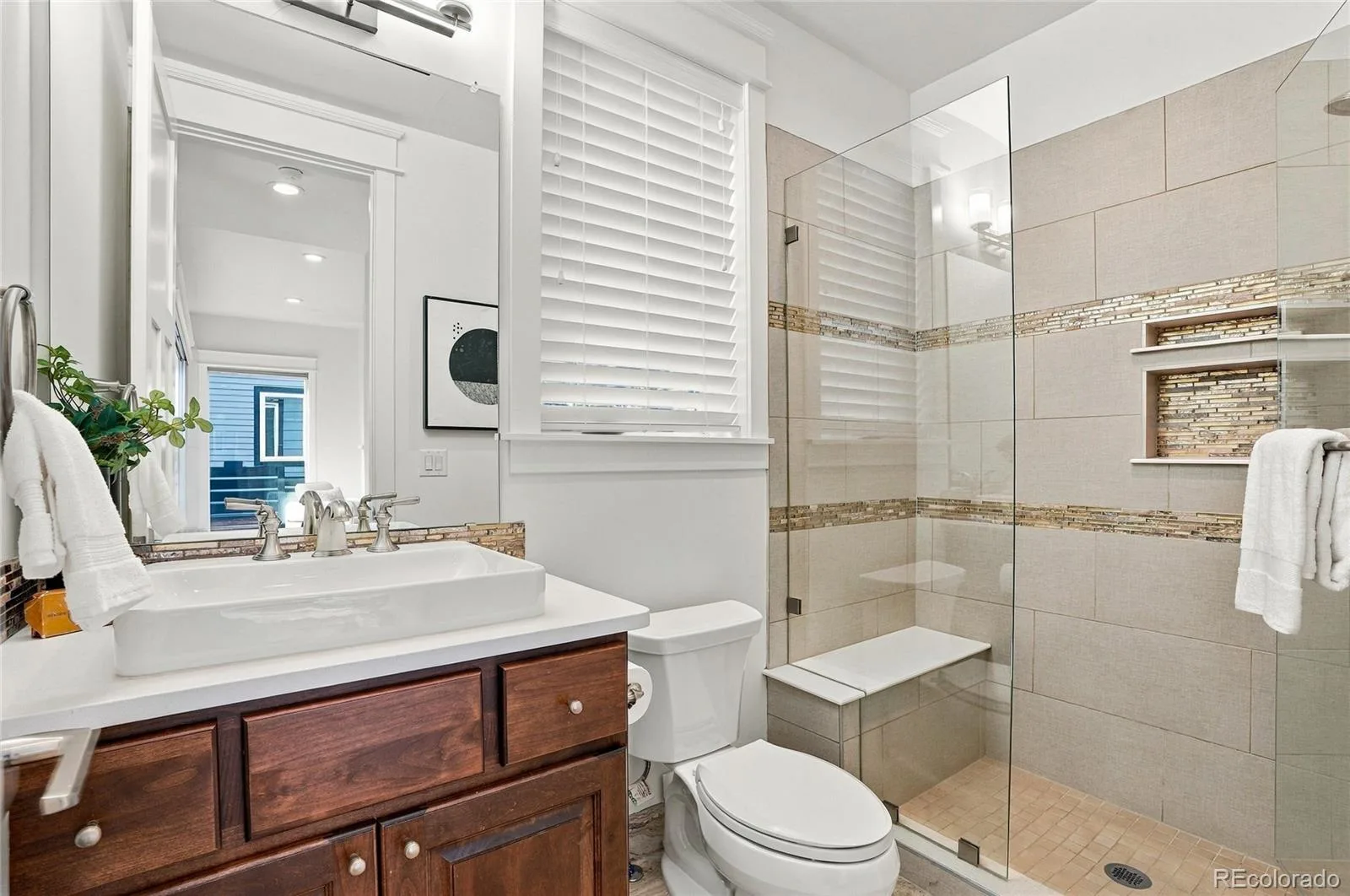 3275 S Logan Street Englewood CO 80113 | MLS #REC4515700 09232026050852 1600 15