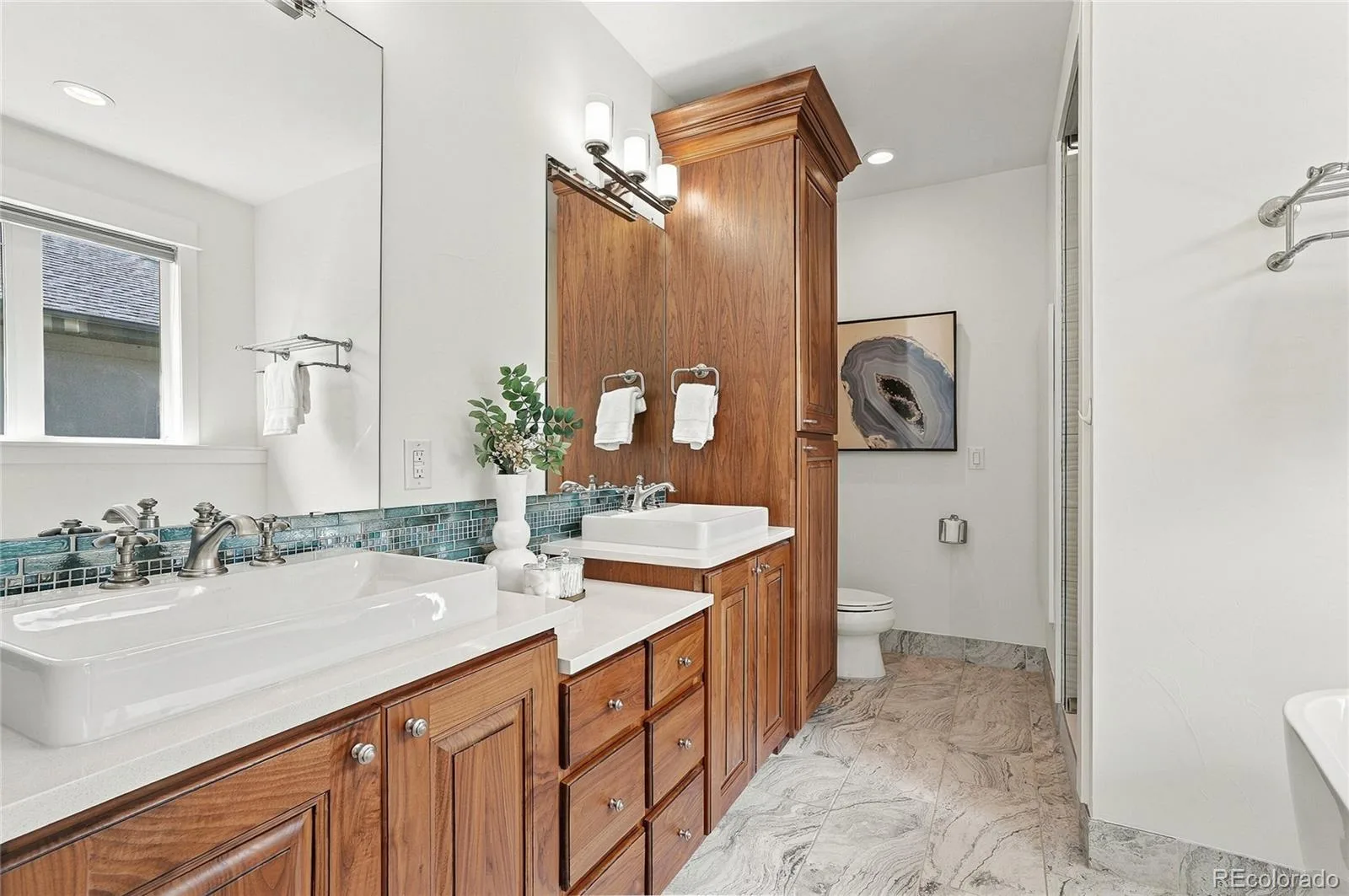 3275 S Logan Street Englewood CO 80113 | MLS #REC4515700 09232026050852 1600 21