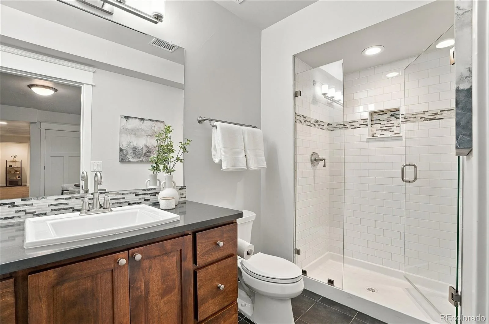 3275 S Logan Street Englewood CO 80113 | MLS #REC4515700 09232026050852 1600 31