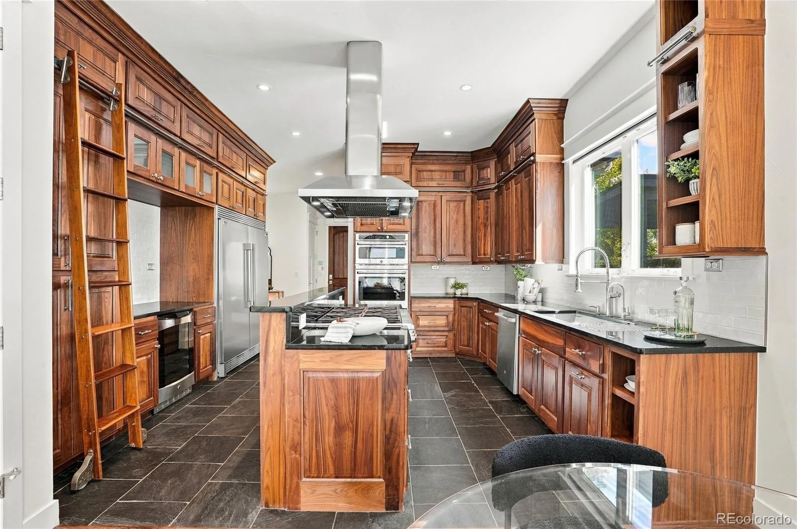 3275 S Logan Street Englewood CO 80113 | MLS #REC4515700 09232026050852 1600 6
