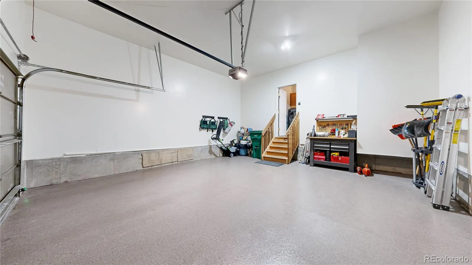 04162026060228 1600 30