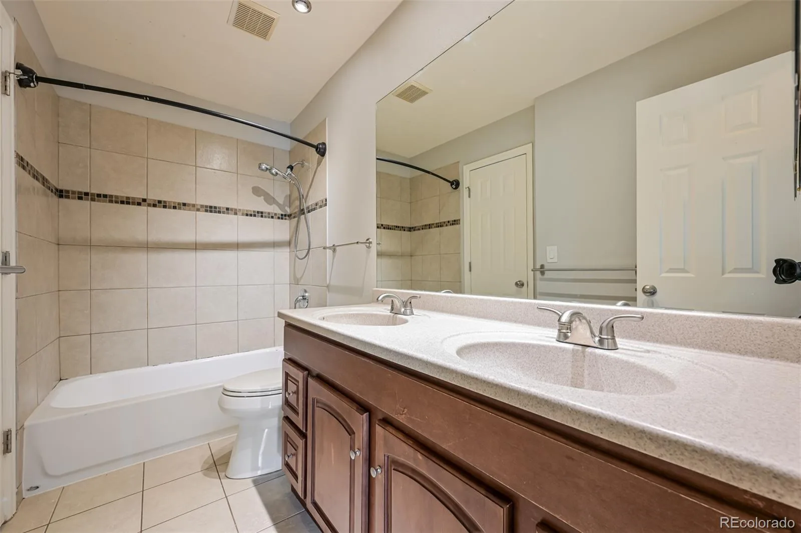 5859 S Perth Place Centennial CO 80015 | MLS #REC4518202 07302026211429 1600 14