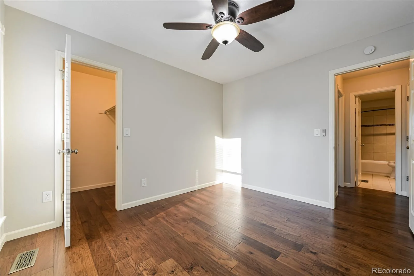 5859 S Perth Place Centennial CO 80015 | MLS #REC4518202 07302026211429 1600 16