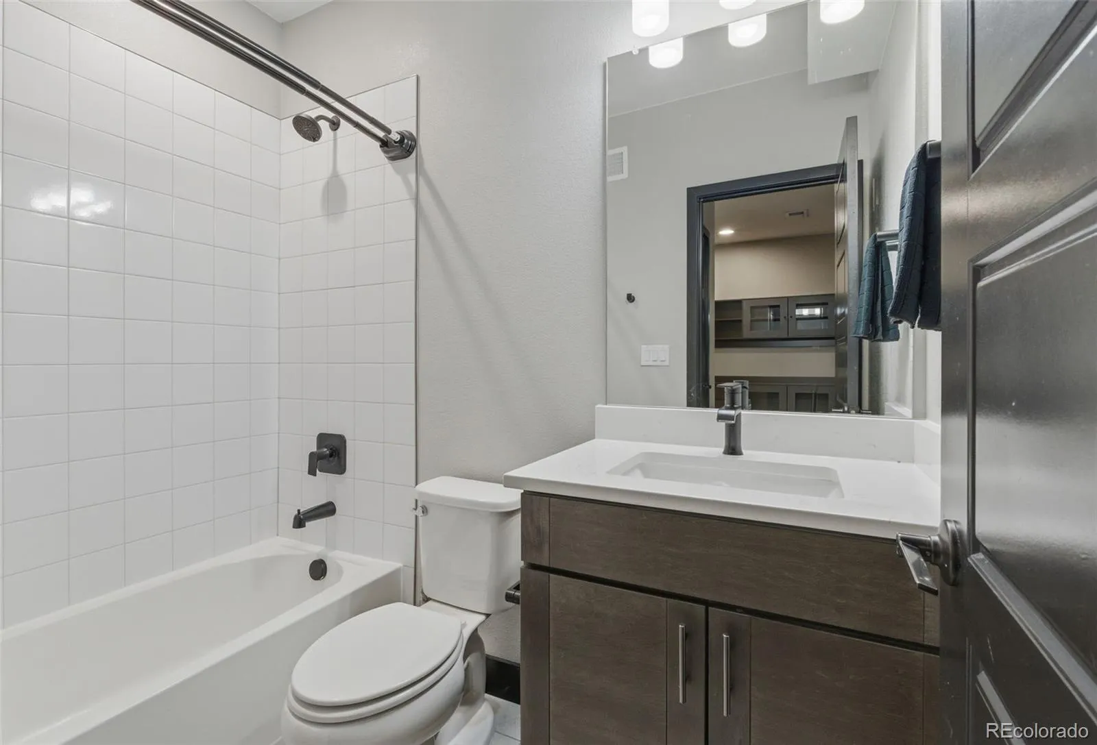 21412 E 61st Drive Aurora CO 80019 MLS #REC4518363 05052026193739 1600 22