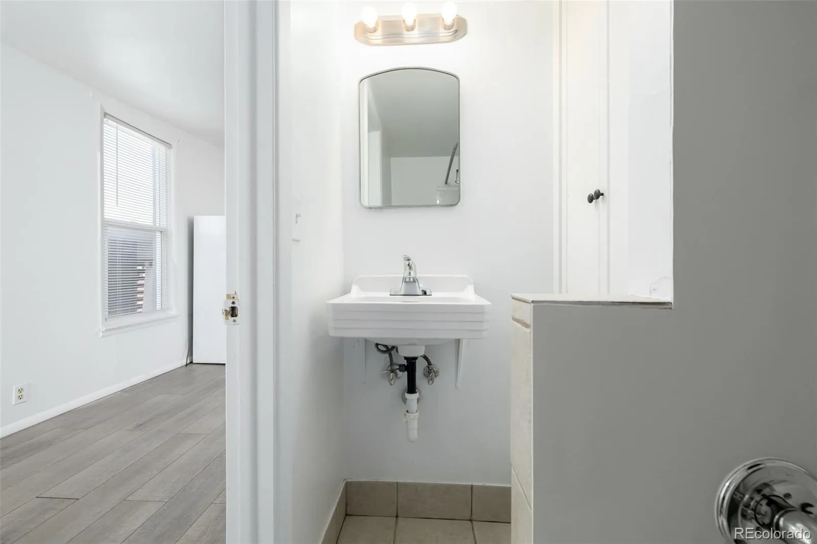 172 W Maple Avenue Denver CO 80223 MLS #REC4520401 05012026130802 1600 18