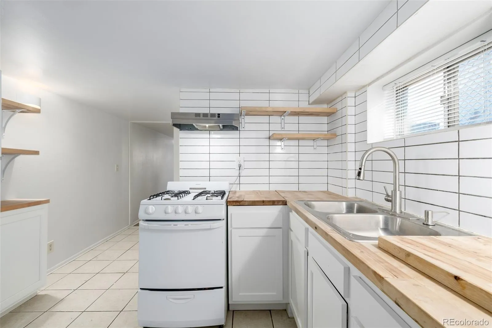 172 W Maple Avenue Denver CO 80223 MLS #REC4520401 05012026130802 1600 22