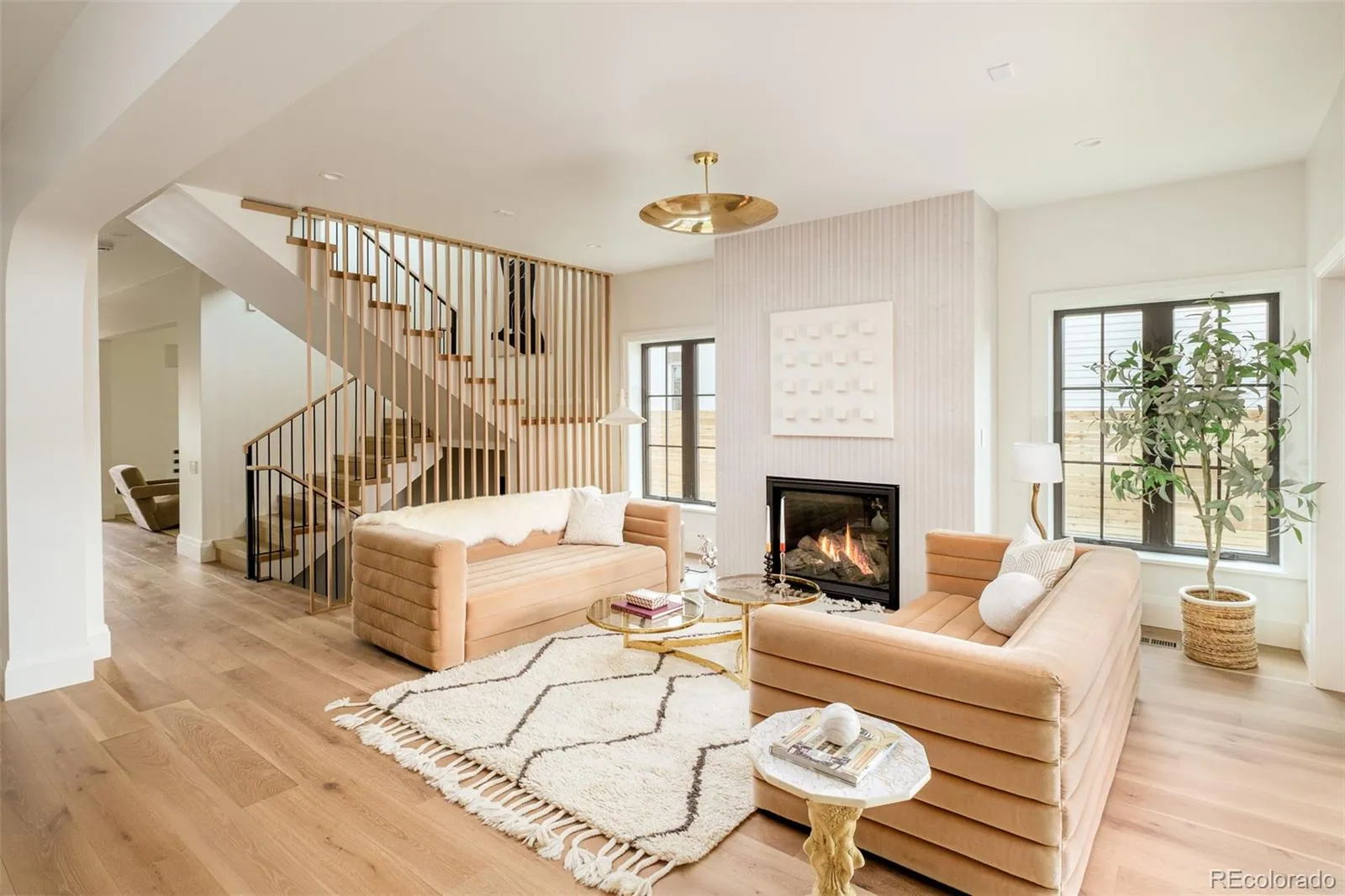 04172026060639 1600 18