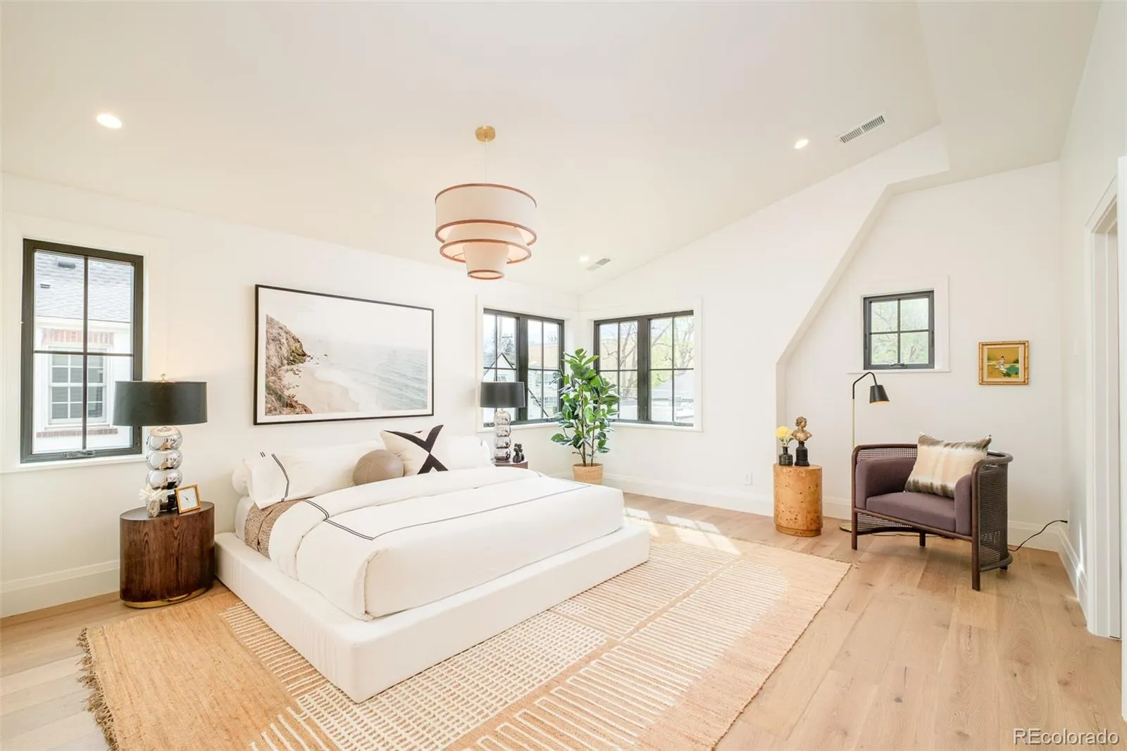 04172026060639 1600 24