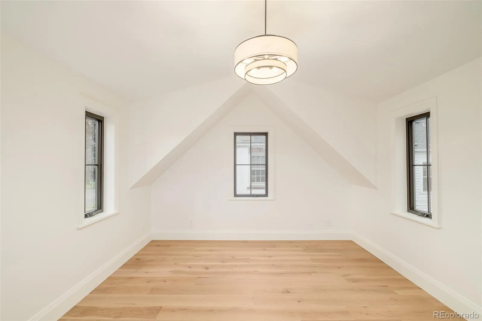 04172026060639 1600 34