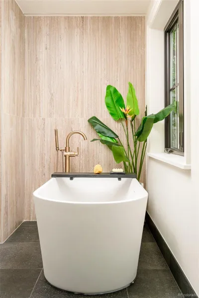 04172026060639 800 29