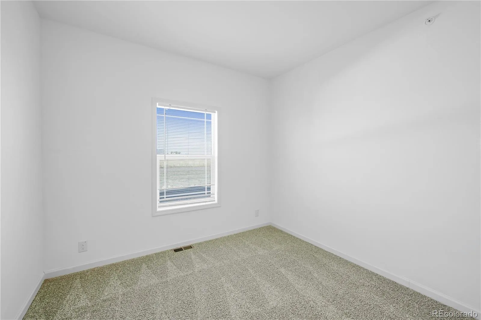 6 Timberlake Court Byers CO 80103 | MLS #REC4522545 04202026234439 1600 10