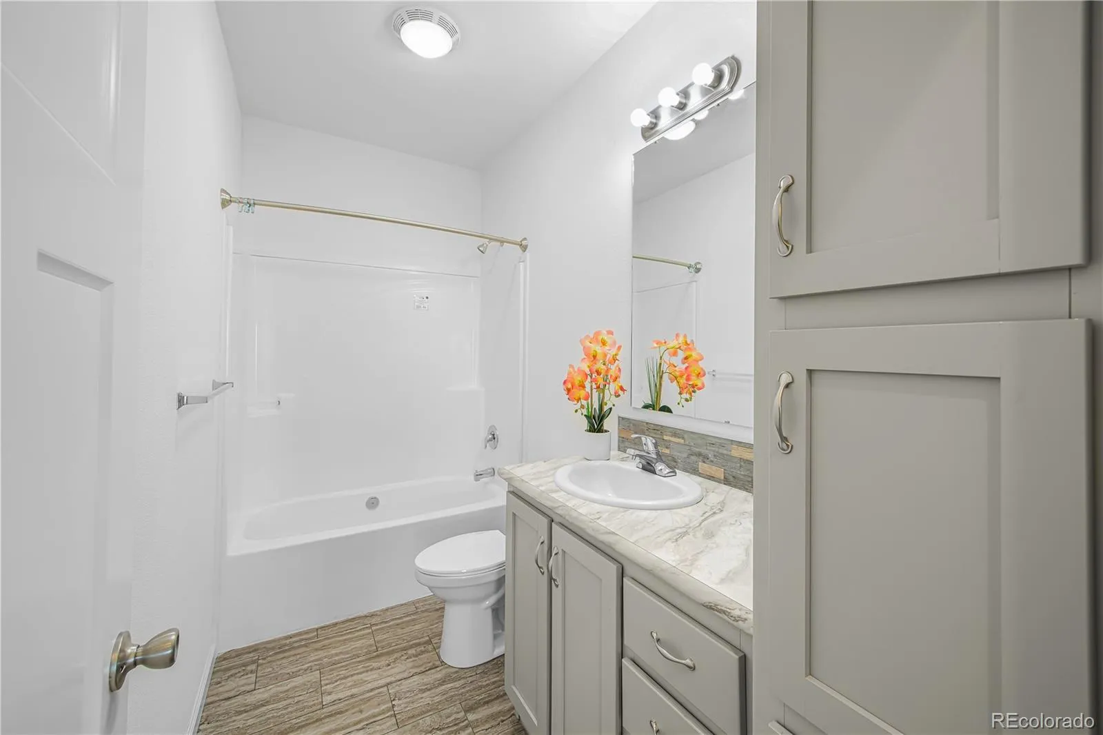 6 Timberlake Court Byers CO 80103 | MLS #REC4522545 04202026234439 1600 11